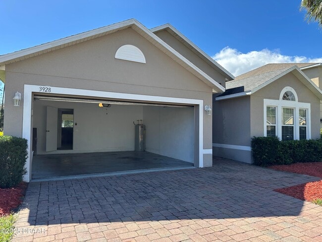 Building Photo - 3928 Sunset Cove Dr