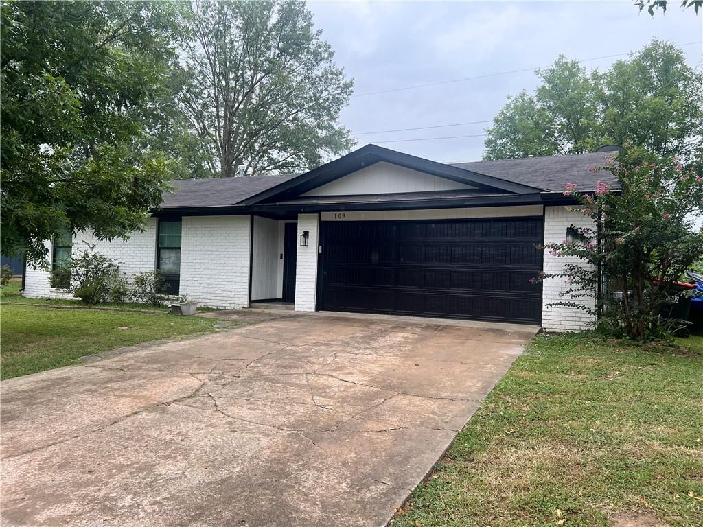 Foto principal - 103 Eames Ave