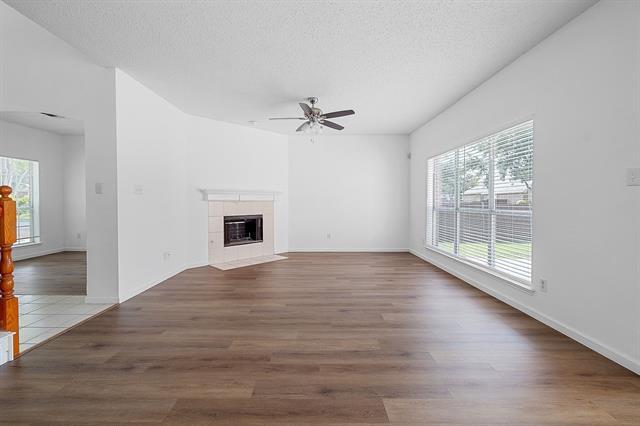 Building Photo - 3944 Willowbend Dr