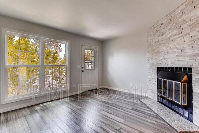 Foto del edificio - 8976 W Dartmouth Pl