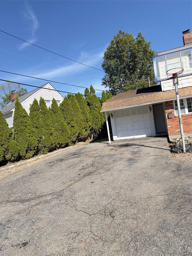 Building Photo - 39 Alpine Ln