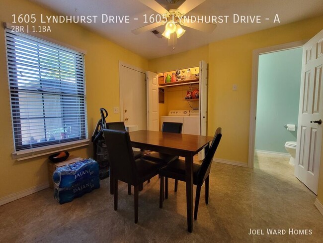 Building Photo - 1605 Lyndhurst Dr