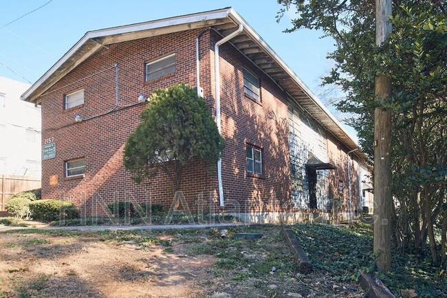 Foto del edificio - 2157 Lenox Rd NE