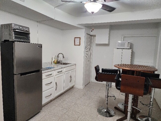 Photo - 7909 NW 40th St Apartment
