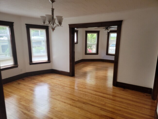 Foto del edificio - 44 Lakewood St