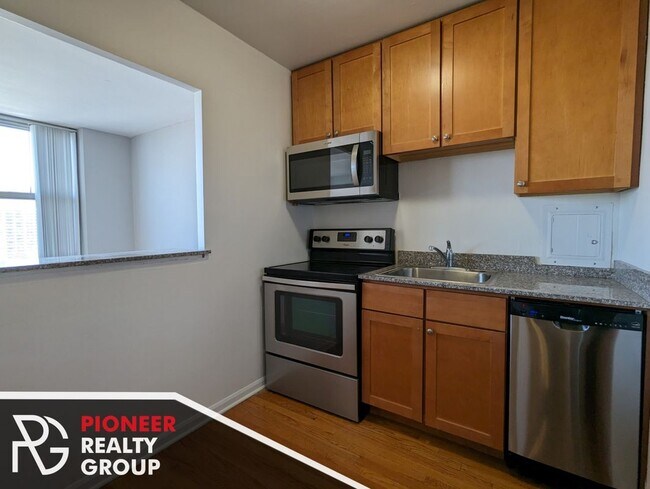 Foto del edificio - 5650 N Sheridan Rd