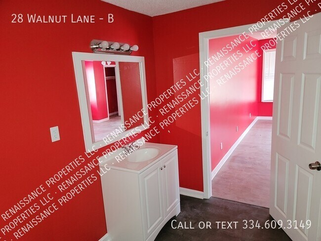 Building Photo - 28 Walnut Ln