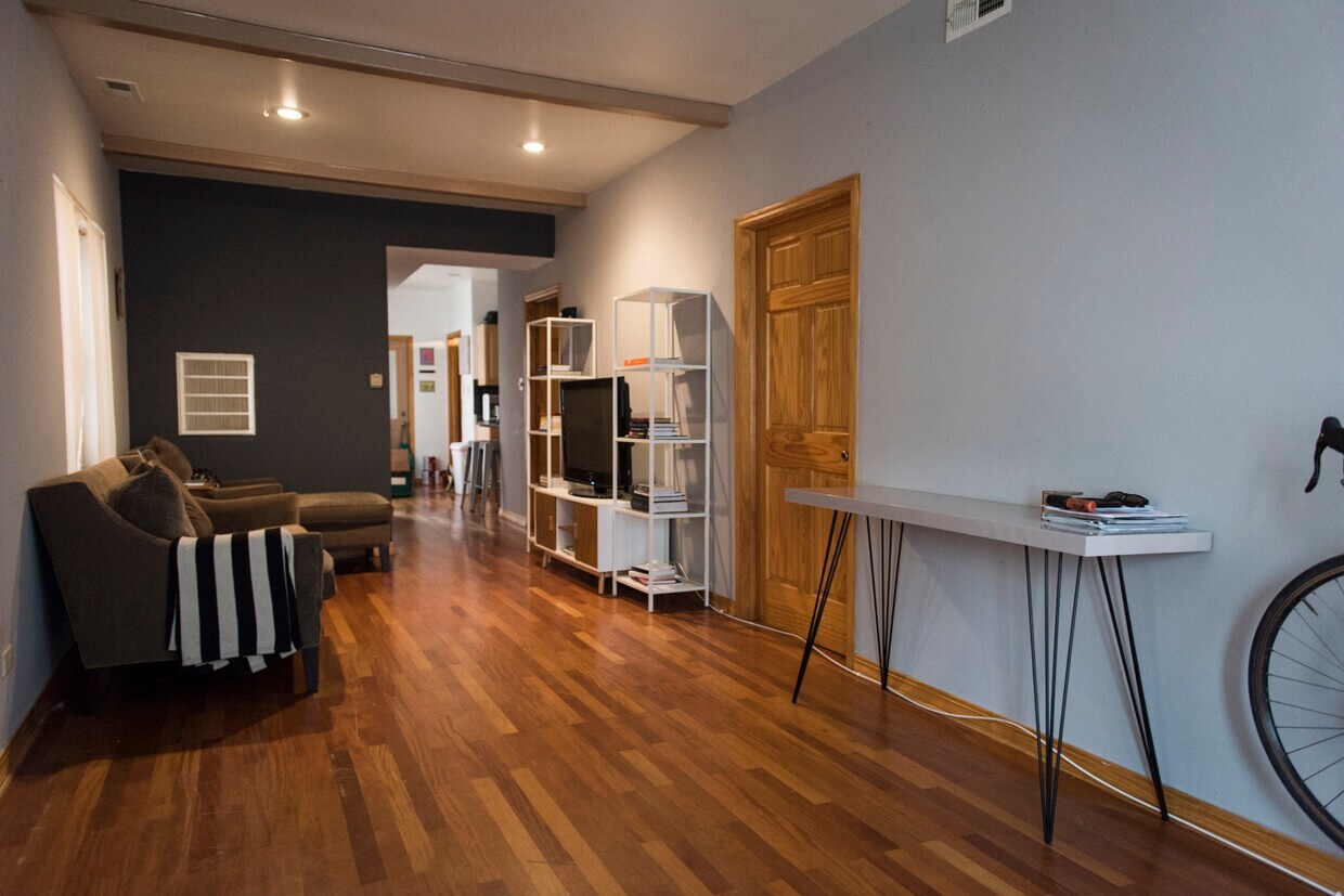 Foto principal - 1423 W Walton St