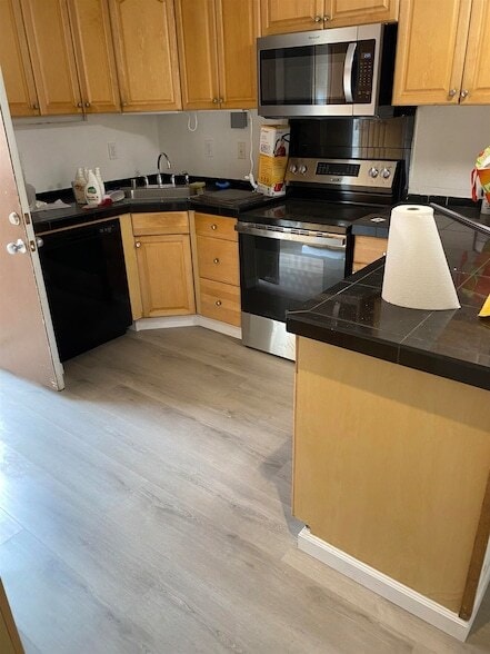 Building Photo - 3676 Lower Honoapiilani Rd