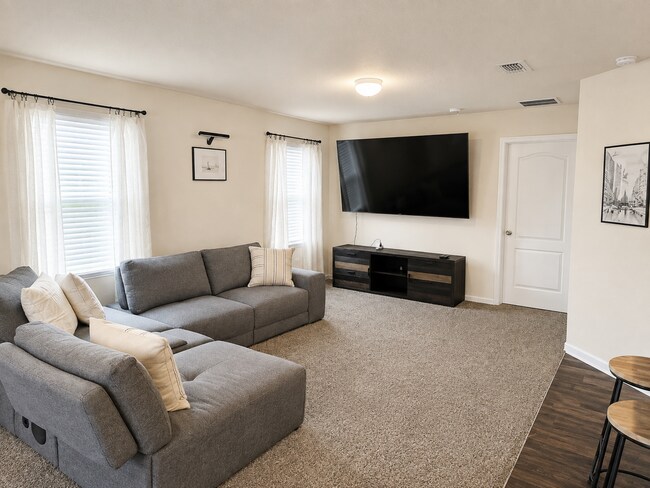 Foto del edificio - Enjoy the lifestyle that Cross Creek has to offer!