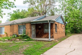 Building Photo - 1932 N Garland St