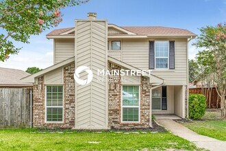 Building Photo - 1412 Hackamore St
