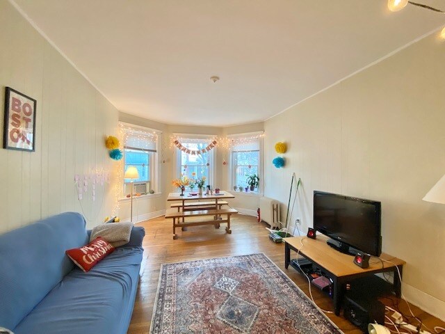 Foto del edificio - 170 Thorndike St