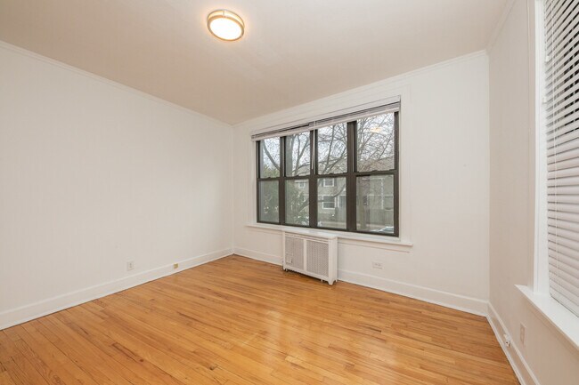 Building Photo - 203 Kedzie St