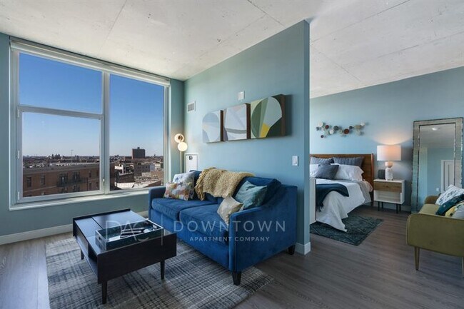 Foto del edificio - 702 N Milwaukee Ave