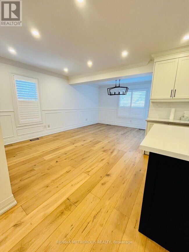 Photo du bâtiment - 133 Lady May Dr