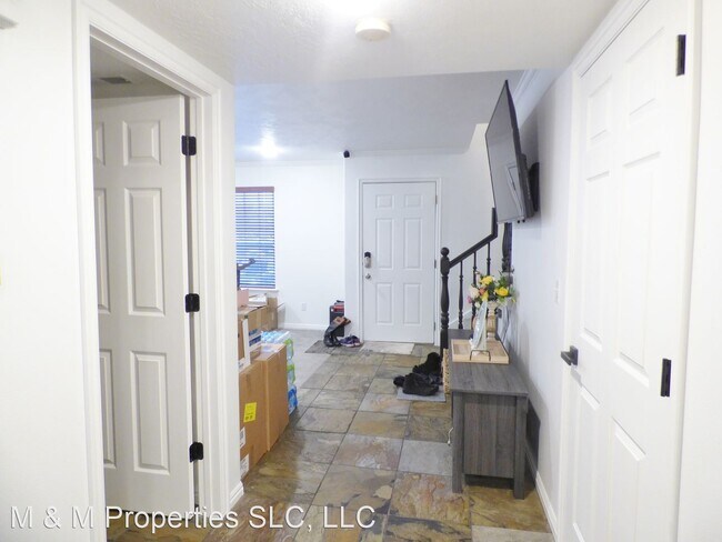 Building Photo - 3 br, 2.5 bath House - 4142 S Davencrest Ln
