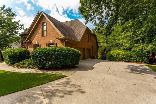 Building Photo - 5020 Greatwood Ln