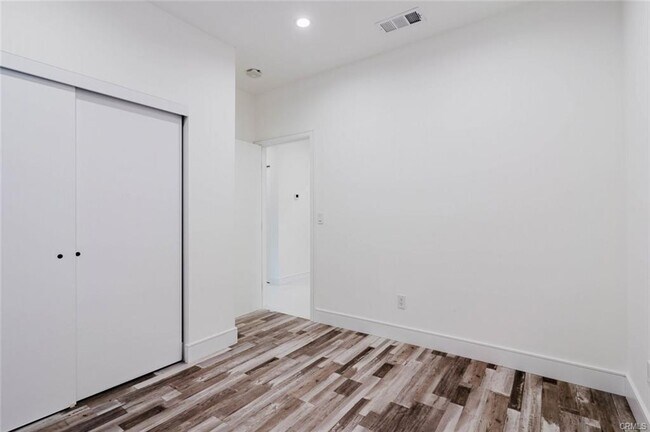 Foto del edificio - 9811 Foothill Blvd
