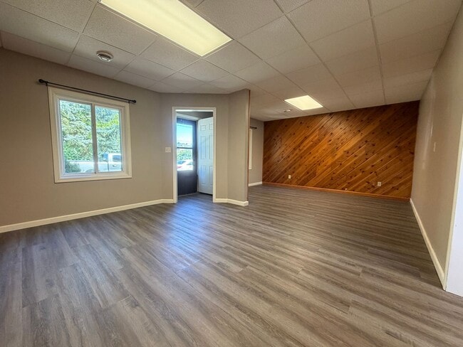 Building Photo - 1701 Baxter Ave