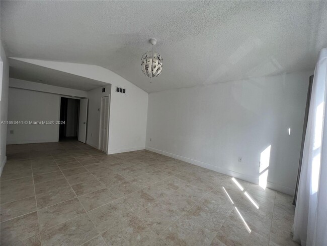 Foto del edificio - 10441 SW 156th Ct