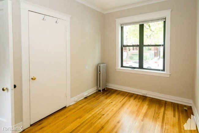 Foto del edificio - 545 W Wellington Ave