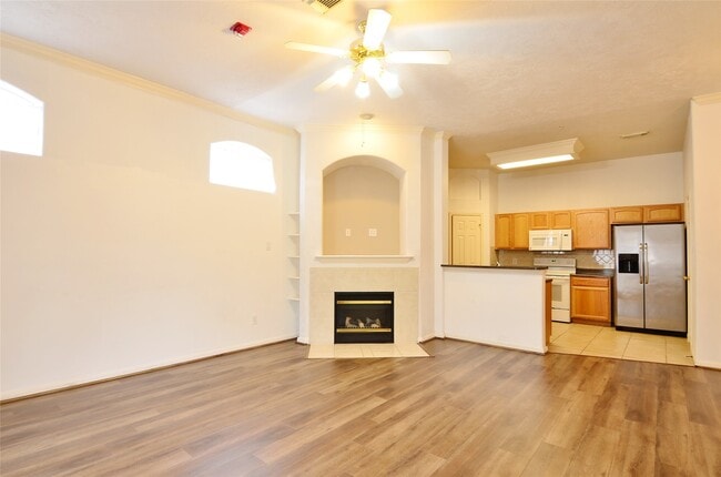 Foto del edificio - 2710 Grants Lake Blvd