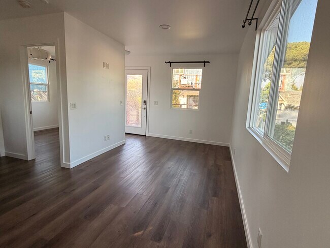 Foto del edificio - 4912 Mendota Ave