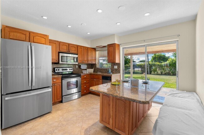 Foto del edificio - 7305 NW 95th Way