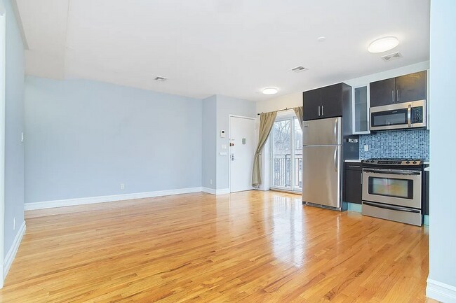 Foto del edificio - 175 Payson Ave