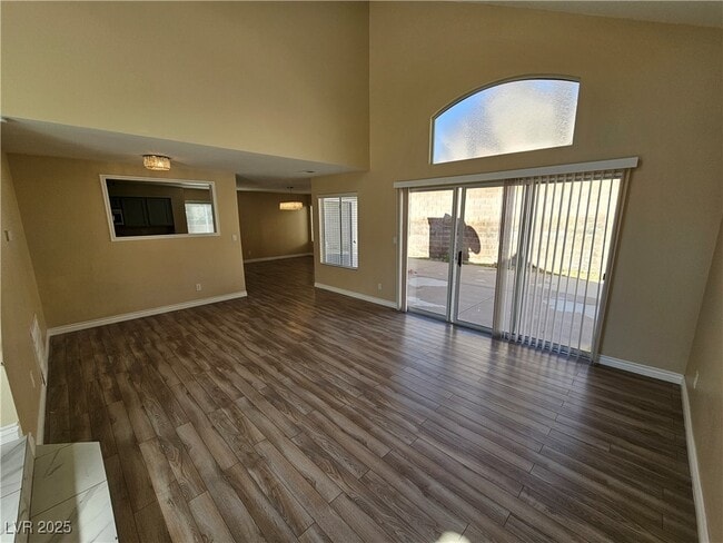 Building Photo - 2705 Kennington Cir
