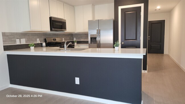 Foto del edificio - 17921 Valle Cupa Ln