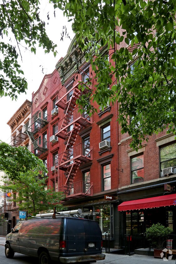 Foto del edificio - 236 Elizabeth St