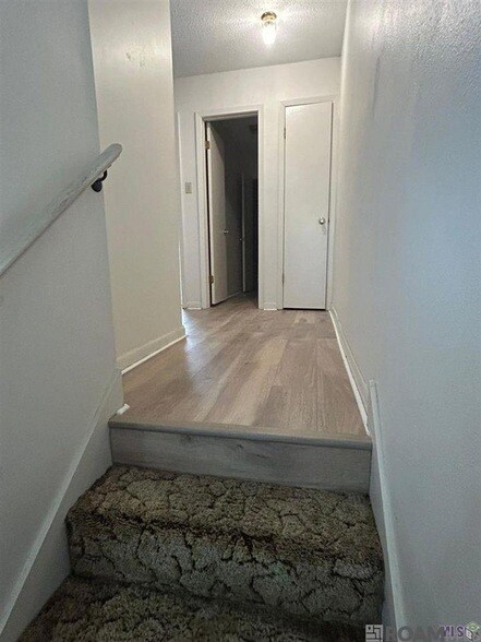 Foto del edificio - 536 N Jefferson Ave