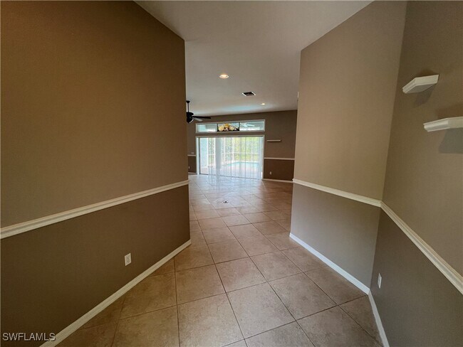 Building Photo - 592 Lambton Ln