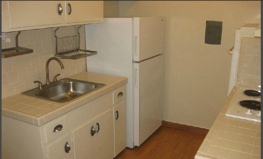Primary Photo - 1007 Willow St