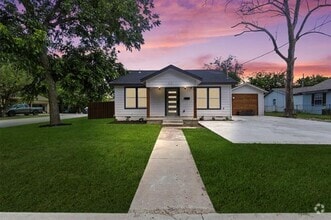 Building Photo - 601 Pearson Ave