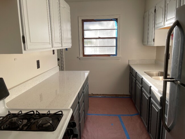 Building Photo - 2900 Orchard Dr