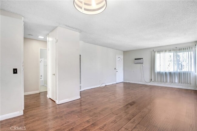 Building Photo - 8711 Lomita Dr