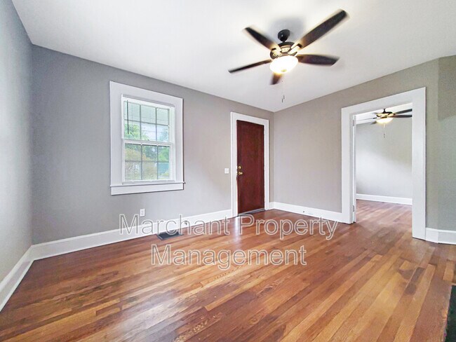 Foto del edificio - 11B Harrington Ave