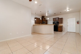 Building Photo - 1303 W Fig Ave
