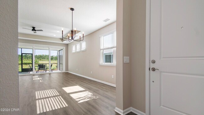 Building Photo - 9022 Parrot Pl