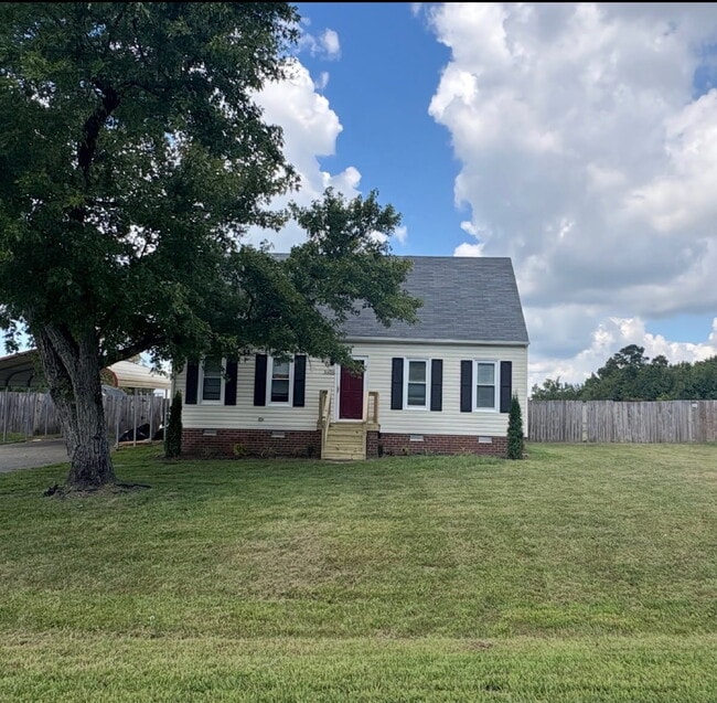 Building Photo - 3022 Fielding Rd