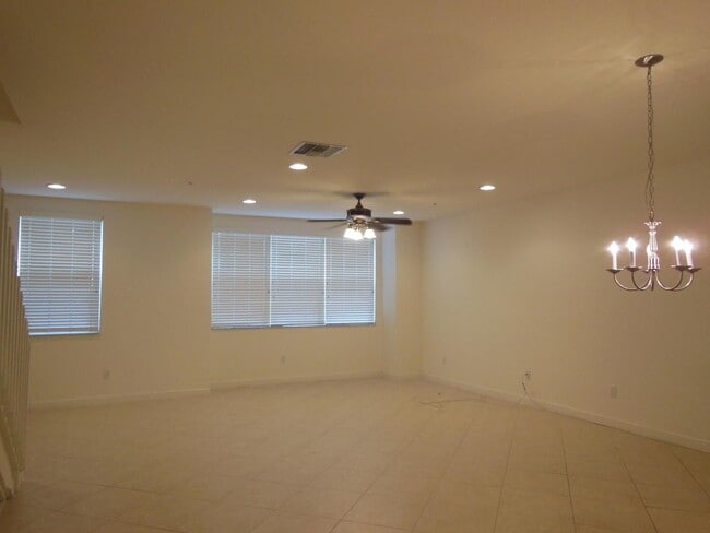 Building Photo - 1717 Borrego Way