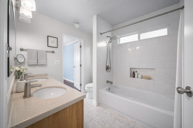 Foto del edificio - 1337 Douglas St