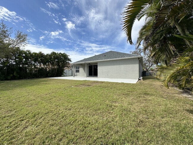 Foto del edificio - Spacious 4-Bedroom Home in Melbourne, FL w...