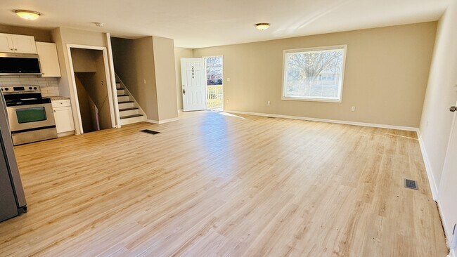 Foto del edificio - 2004 Chambers Dr NE