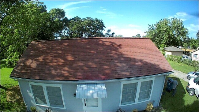 Building Photo - 909 Ave F