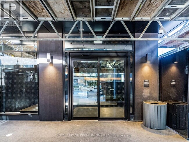 Photo du bâtiment - 110 Broadway Ave