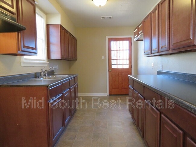 Foto del edificio - 4102 Wales Ave